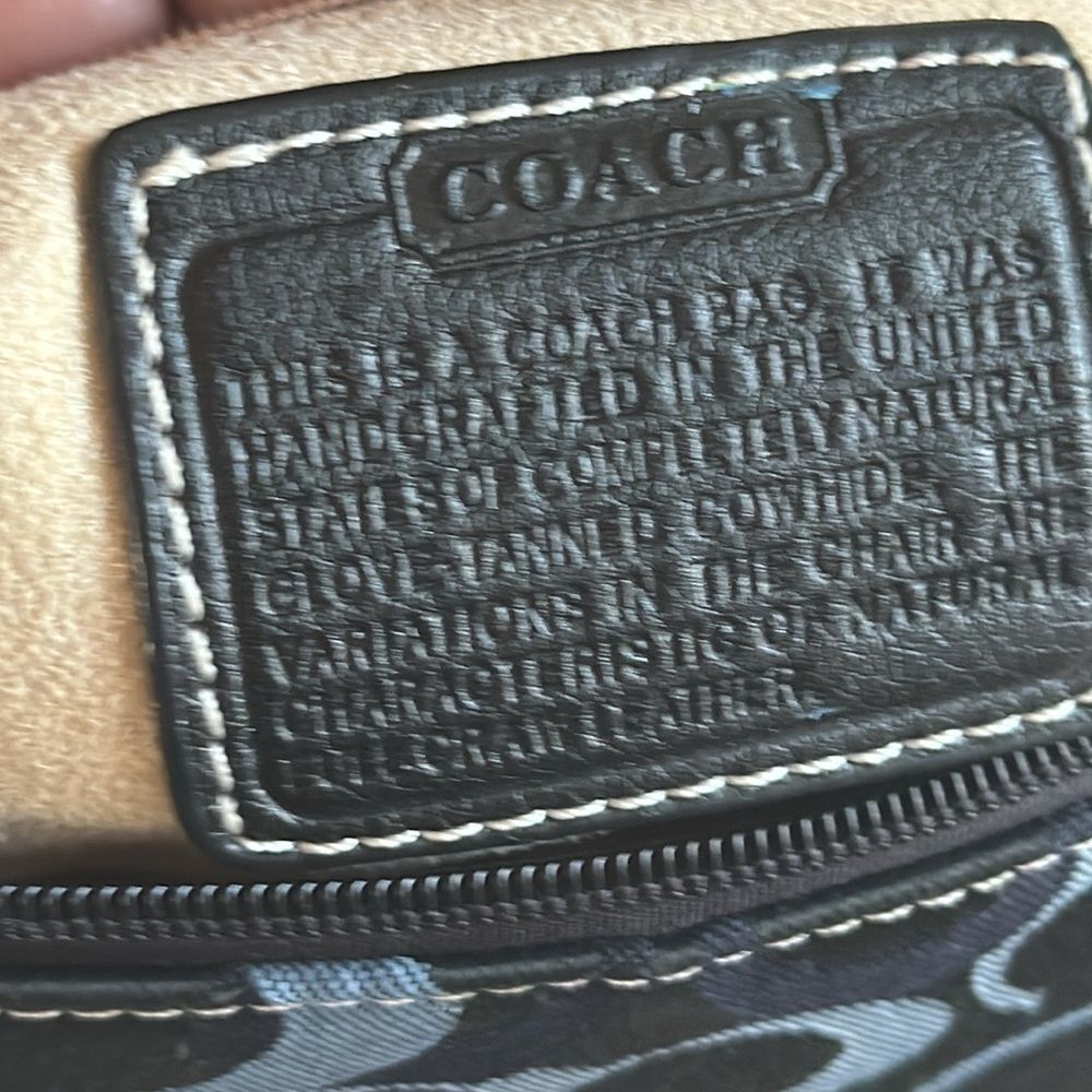 Coach - Picture 4 of 7